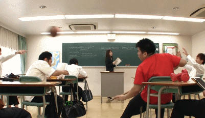 RCT-720 老师白石小百合(白石さゆり)被一整班同学通关了第1张